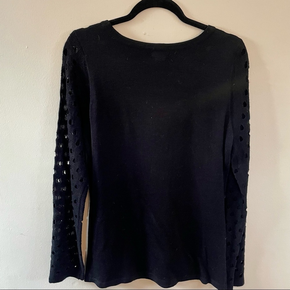 Black Sweater - Large - Picture 4 of 4